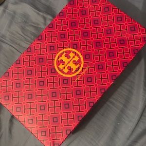 Tory Burch shoe box